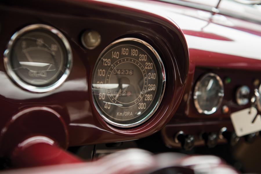 Панель приборов Ferrari 250 Europa GT Coupe 1954 года  (фото 4 из 63)